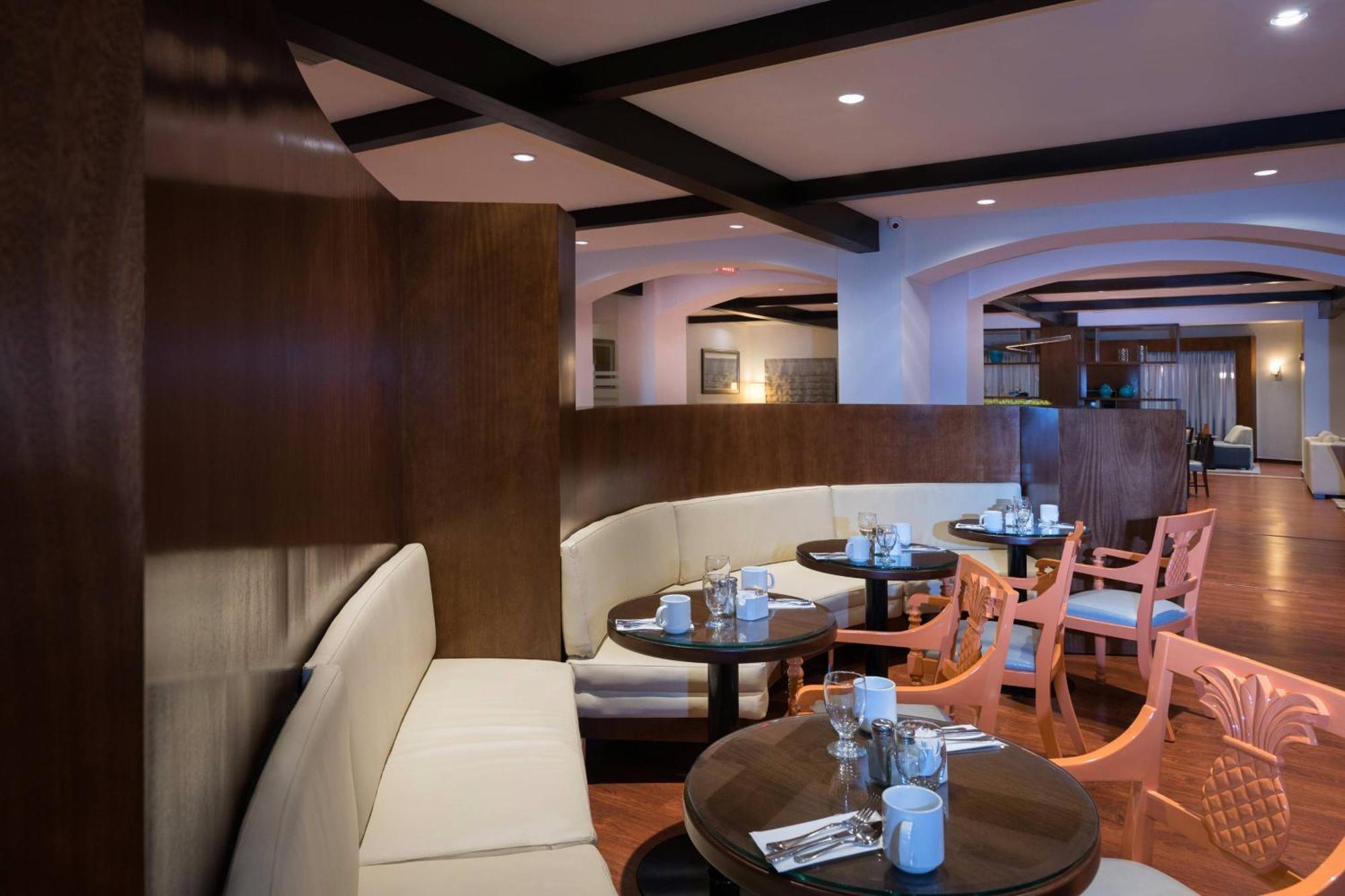 Courtyard By Marriott Santo Domingo Exterior foto