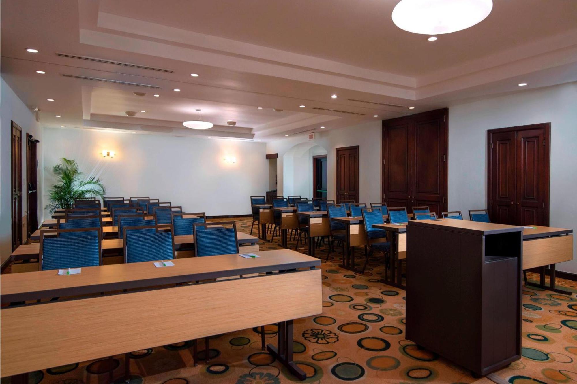 Courtyard By Marriott Santo Domingo Exterior foto