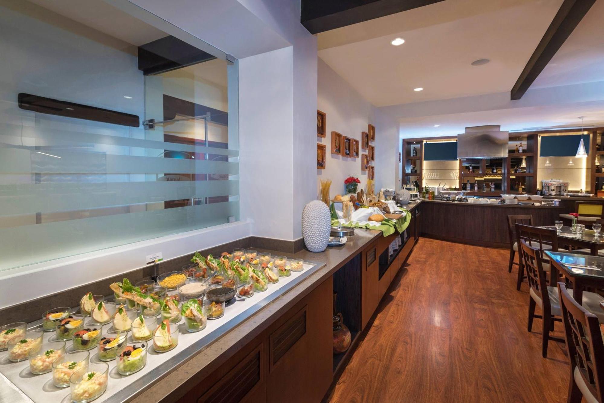 Courtyard By Marriott Santo Domingo Exterior foto